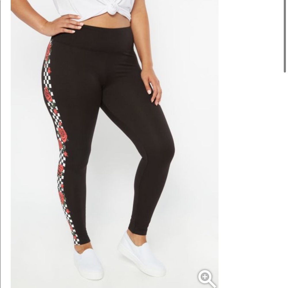 Black Rose Checkered Print Super Soft Leggings